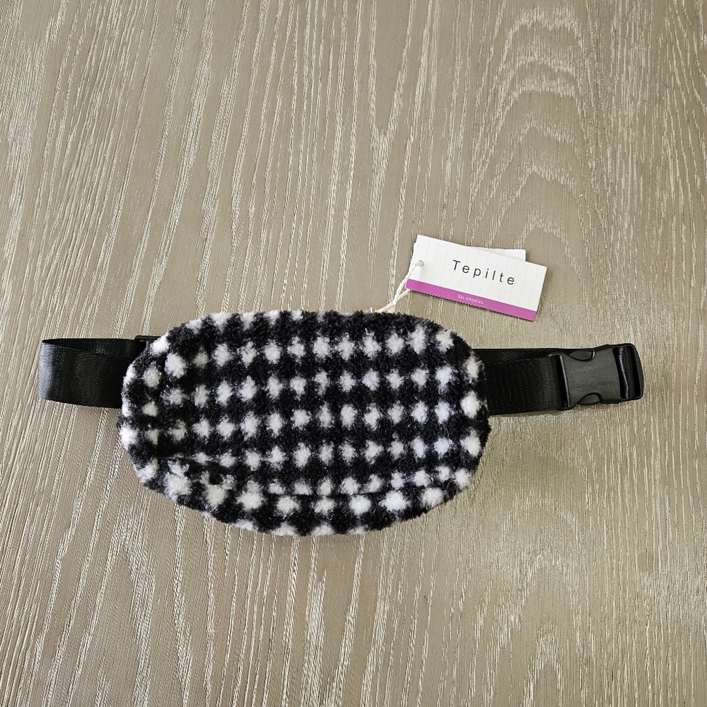 TEPILTE Womens Fluff Crossbody Black White Size OS NWT